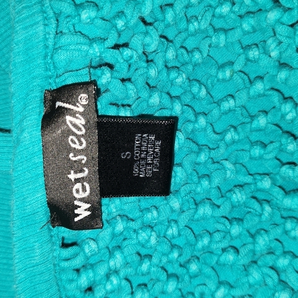 Sweater - Picture 4 of 4
